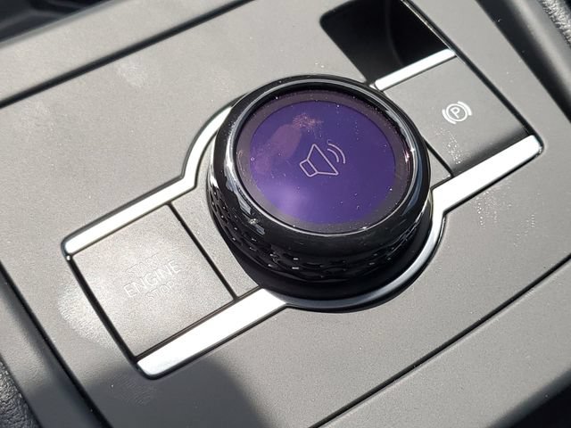 New 2026 Volkswagen Tiguan SE R-Line AWD/4WD image 32
