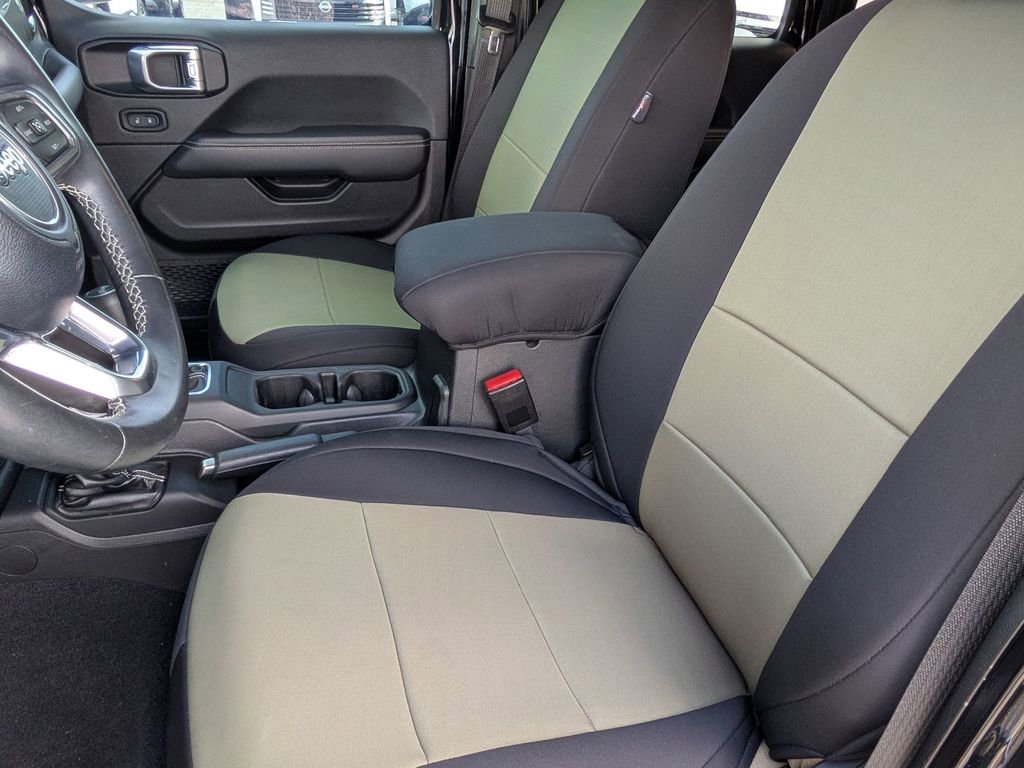 Used 2022 Jeep Wrangler Unlimited Sahara image 13