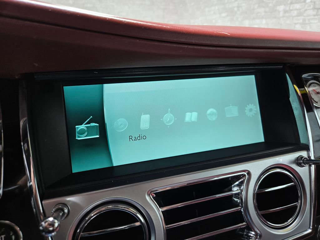 Used 2015 Rolls-Royce Wraith RWD image 22