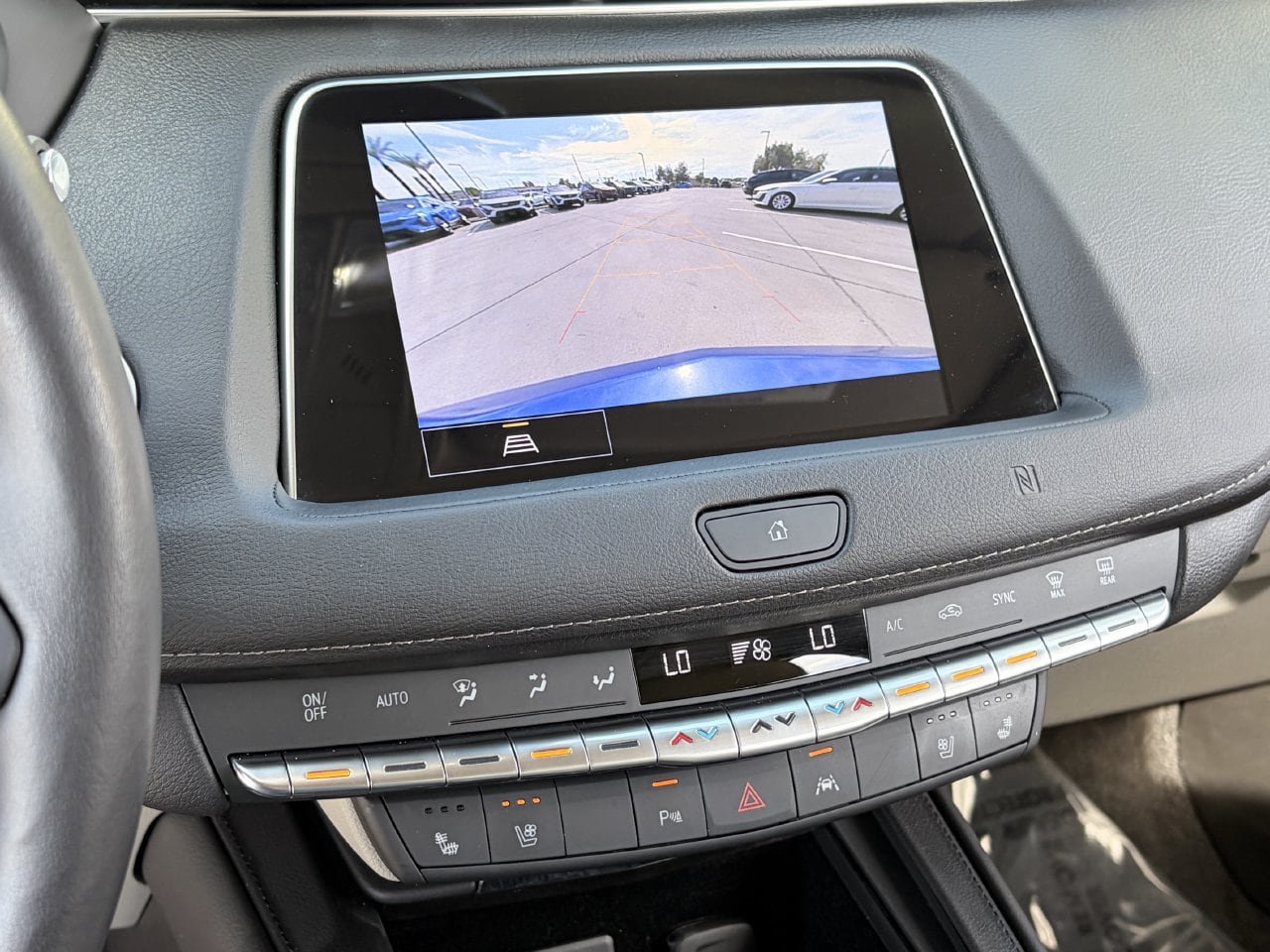 Used 2021 Cadillac XT4 Premium Luxury FWD image 27