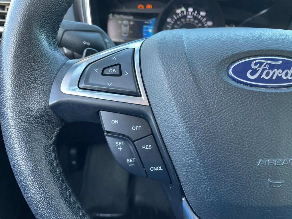 Used 2018 Ford Fusion Titanium AWD/4WD image 26