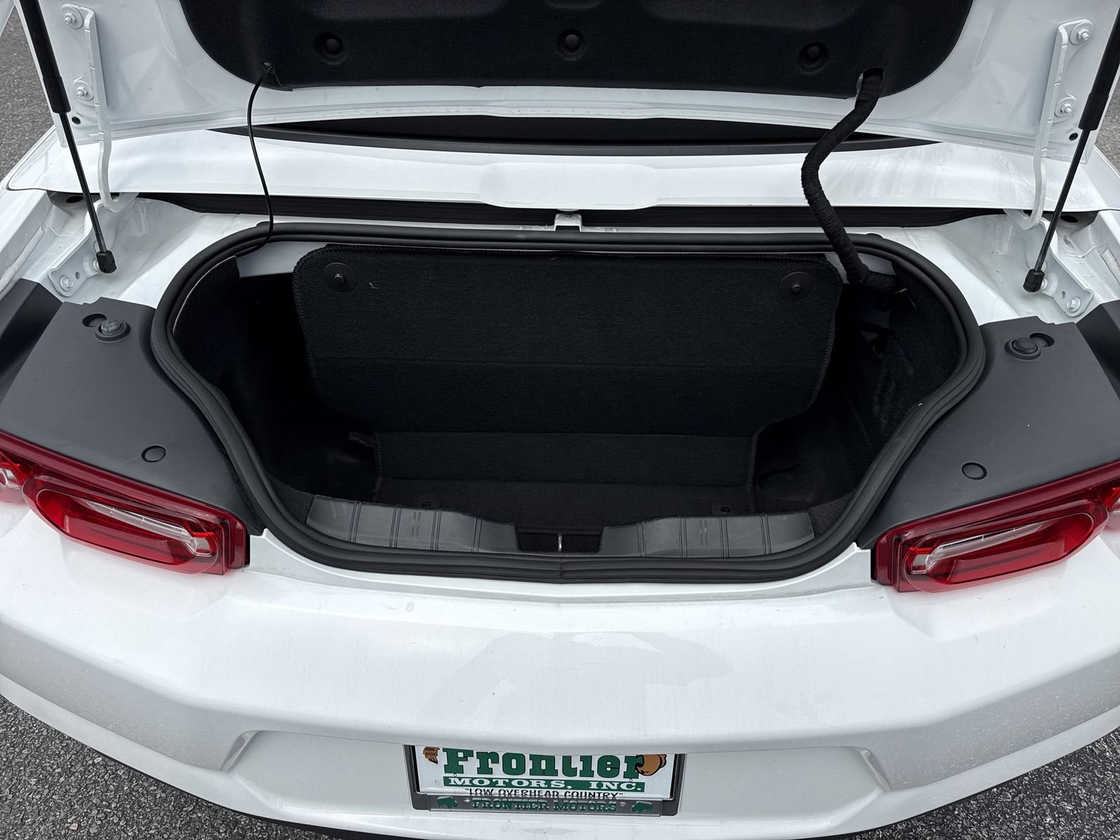 Used 2023 Chevrolet Camaro LT image 28