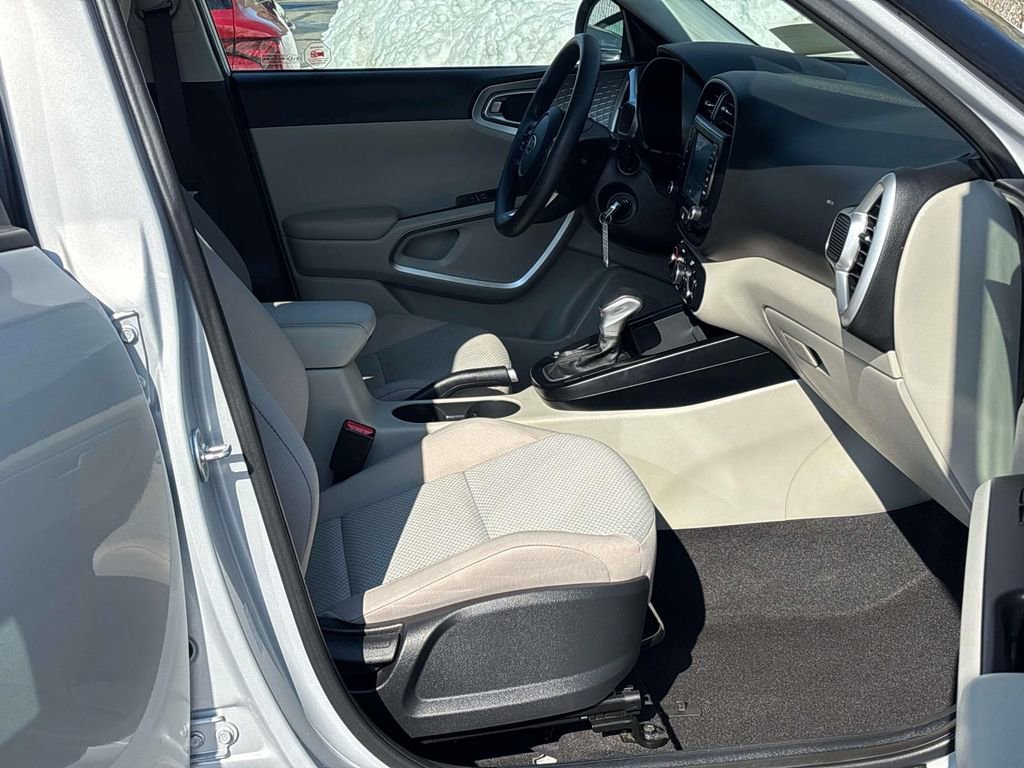 Certified 2021 Kia Soul LX image 14