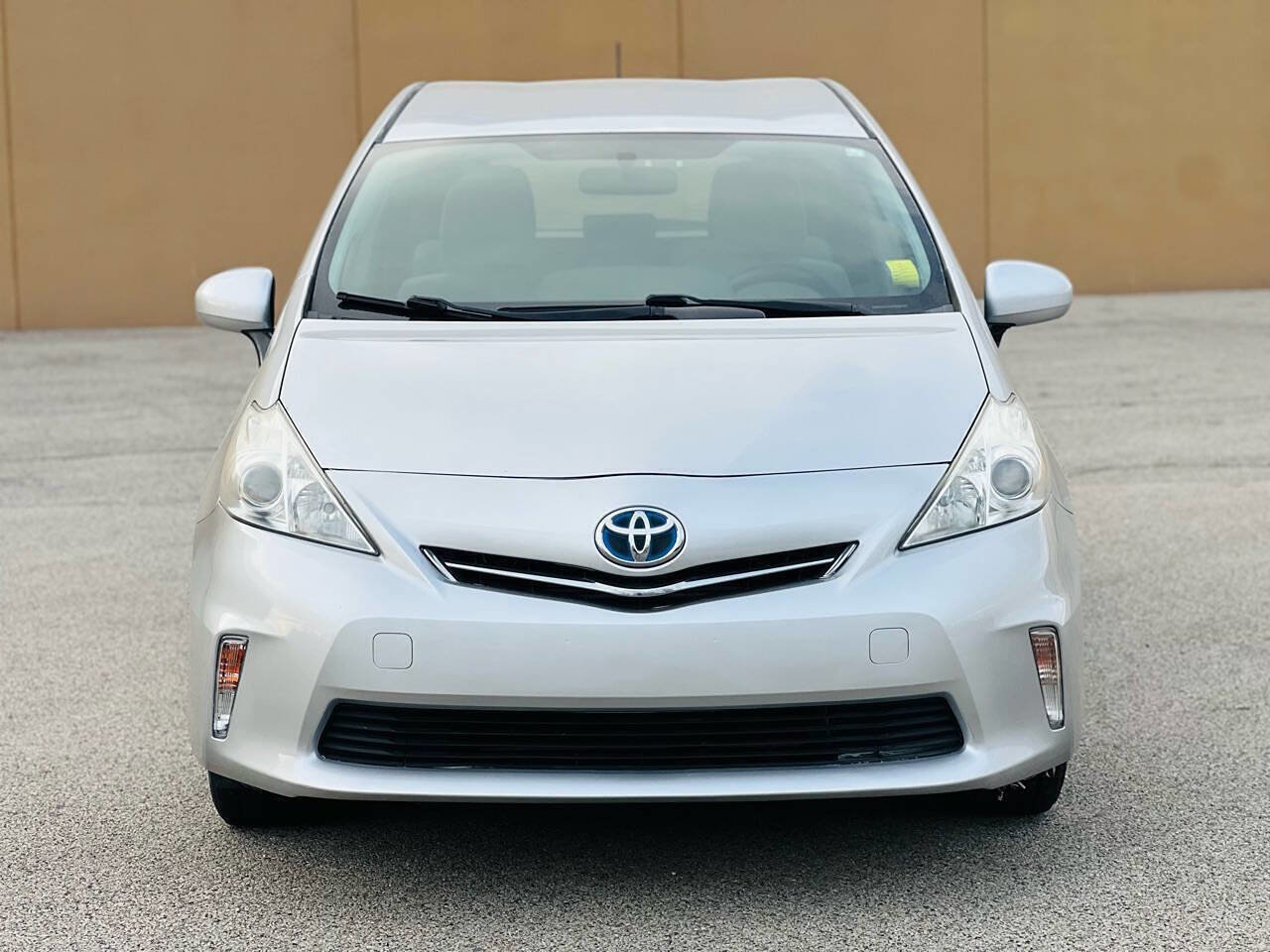 Used 2012 Toyota Prius V Three FWD image 2