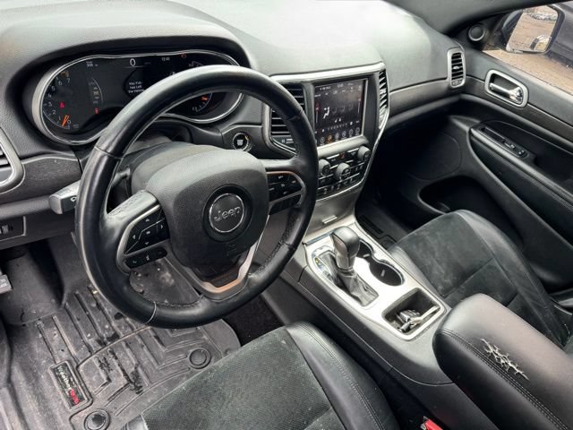 Used 2018 Jeep Grand Cherokee Altitude AWD/4WD image 18