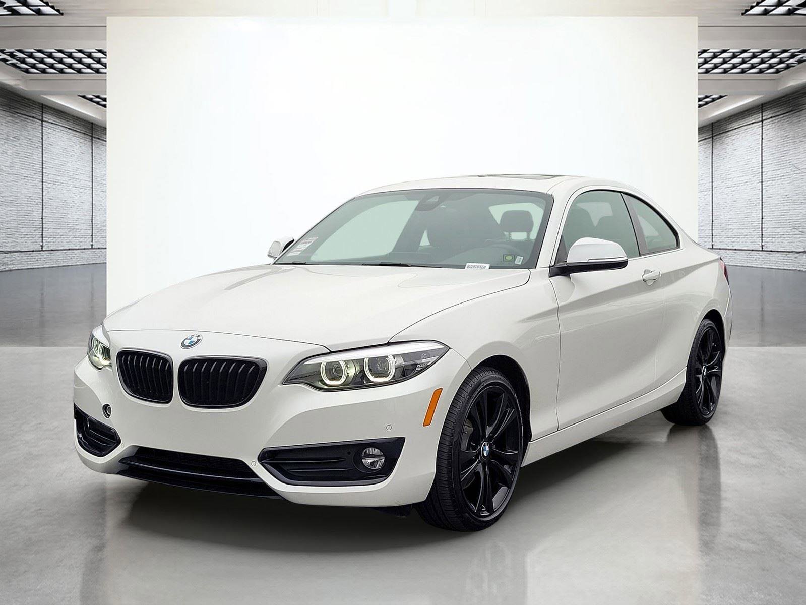Used 2020 BMW 230i Coupe w/ Convenience Package RWD image 11