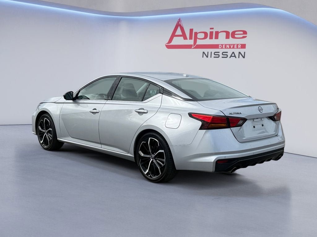 Used 2024 Nissan Altima 2.5 SR FWD image 3