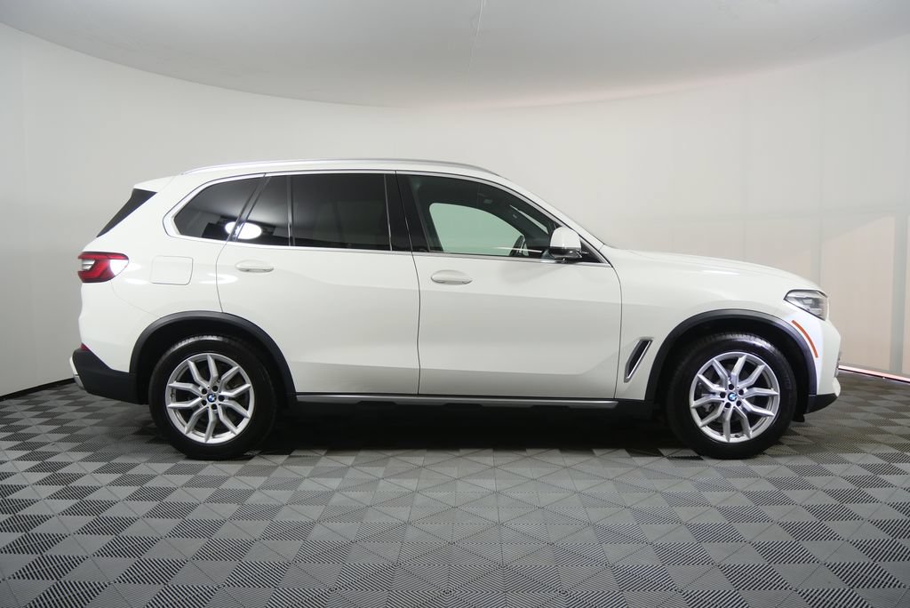 Used 2020 BMW X5 xDrive40i w/ Convenience Package AWD/4WD image 2