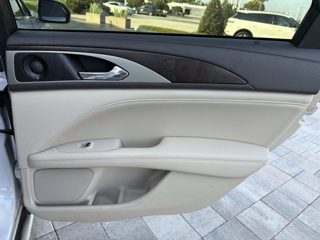 Used 2018 Lincoln MKZ Reserve FWD image 21