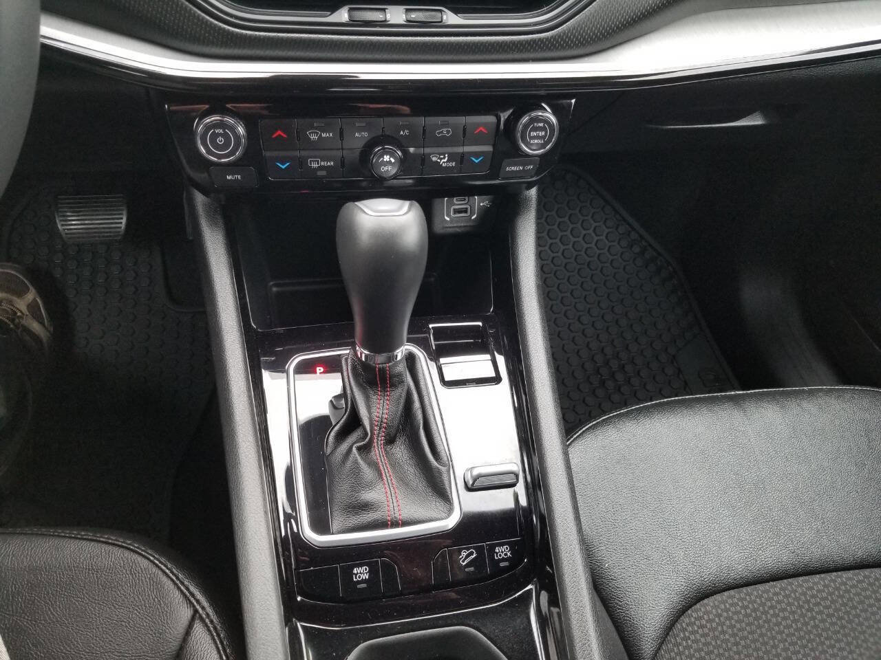 Used 2024 Jeep Compass Trailhawk w/ Trailer Tow Group image 21