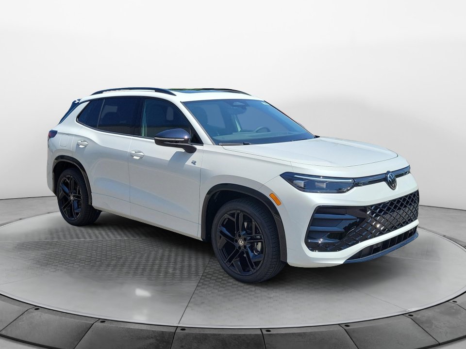 New 2026 Volkswagen Tiguan SE R-Line