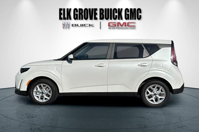 Used 2023 Kia Soul LX w/ Option Group 015 image 7
