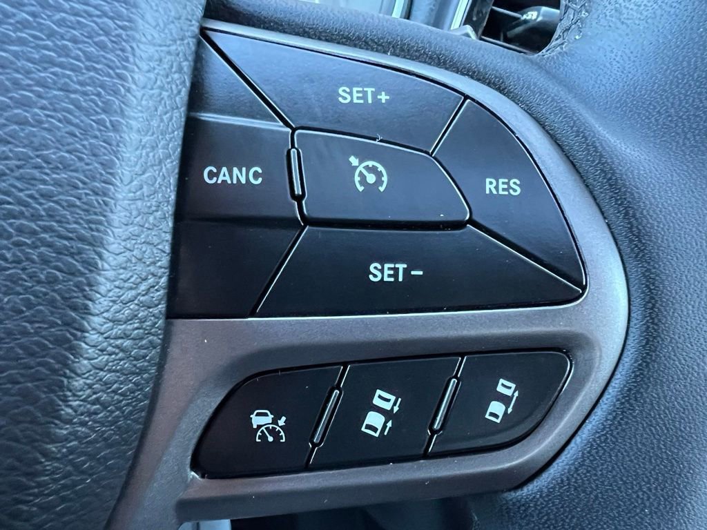 Used 2022 Jeep Cherokee Limited w/ Mopar Interior Package image 44