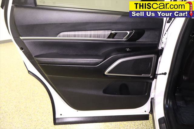 Used 2023 Kia Telluride EX w/ EX Captain's Chair Package image 38