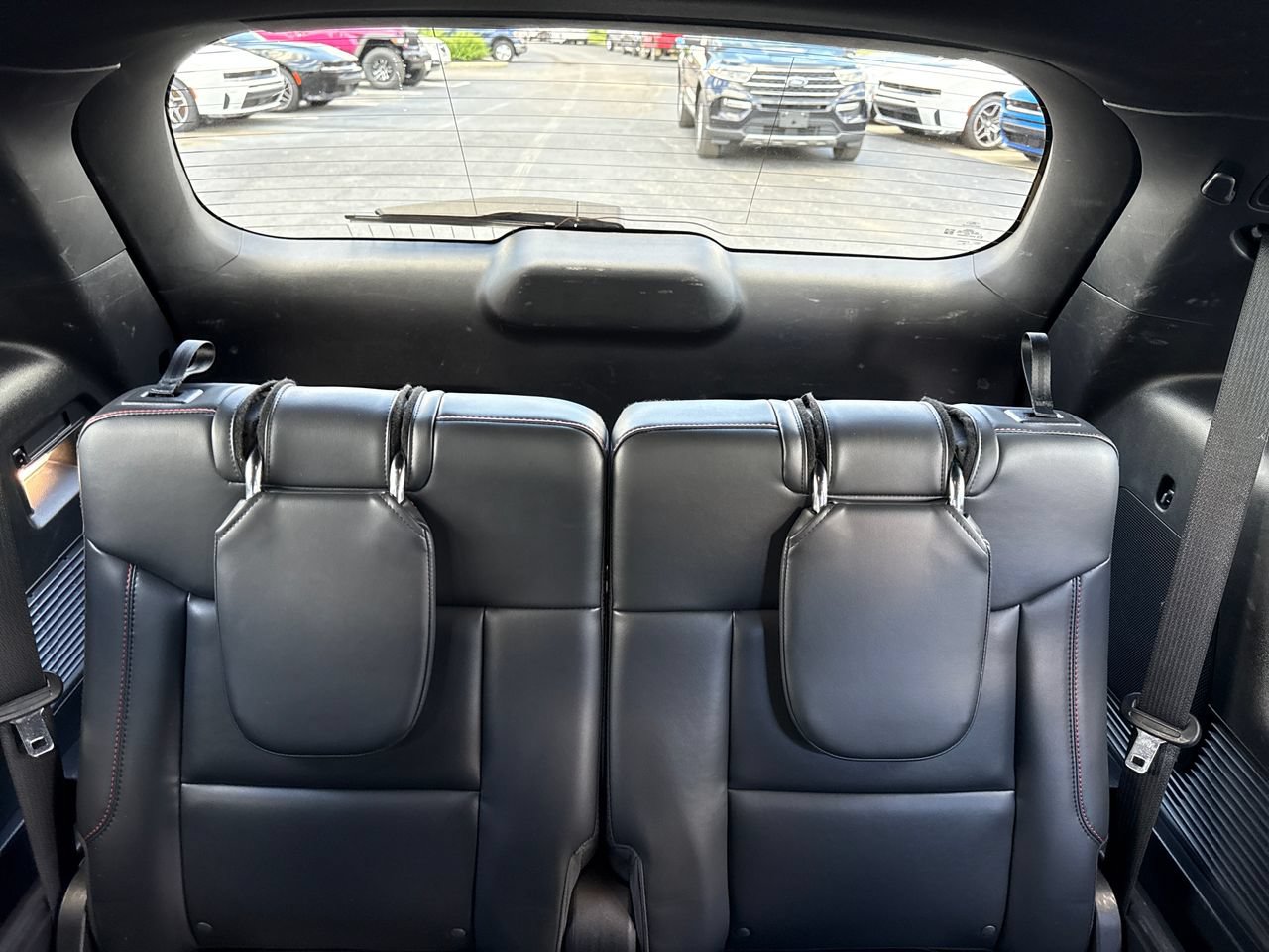 Used 2025 Ford Explorer ST-Line w/ ST-Line Street Pack AWD/4WD image 14