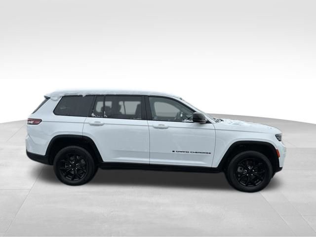 Used 2024 Jeep Grand Cherokee L Altitude image 8
