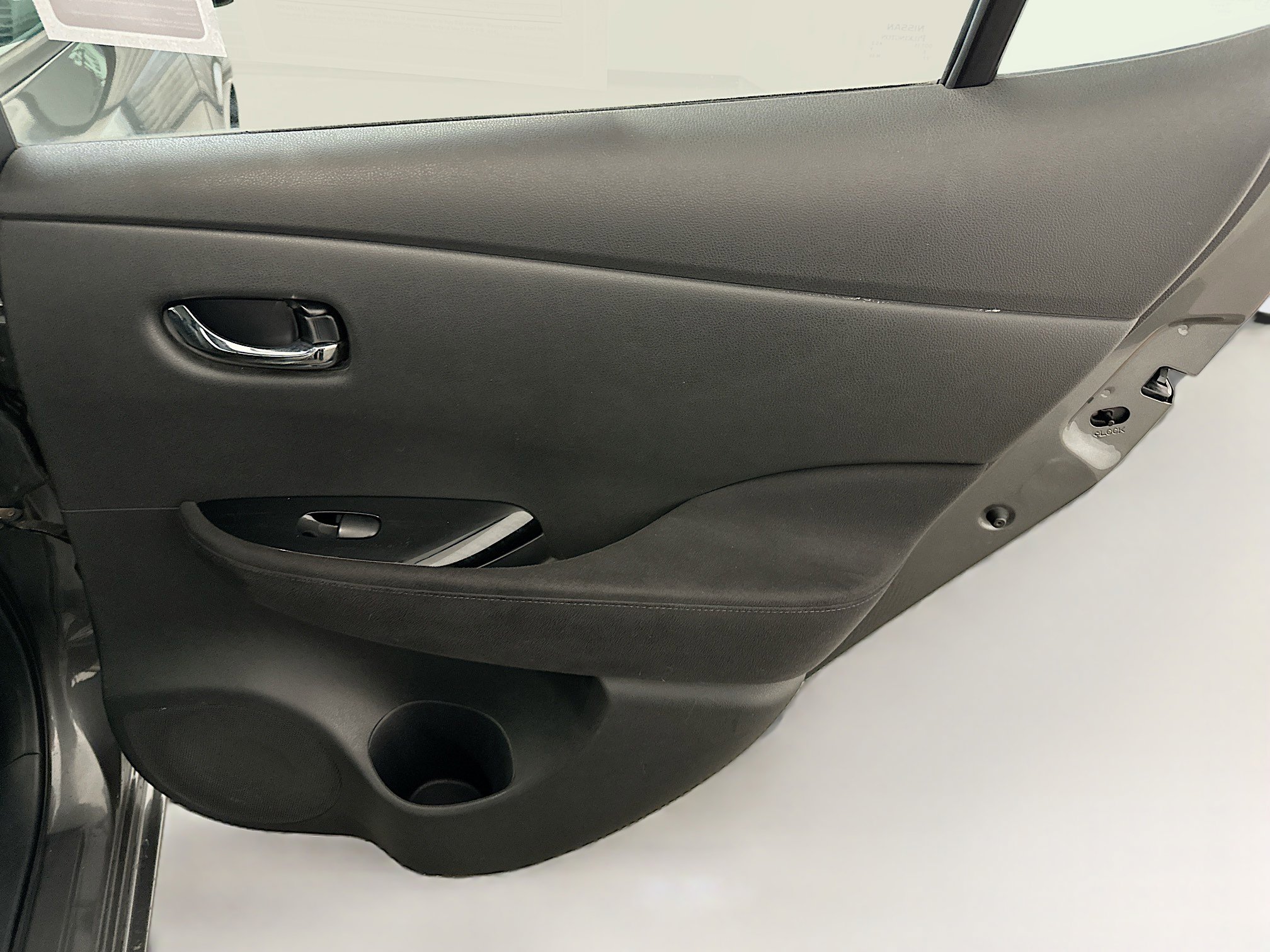 Used 2015 Nissan Leaf SV w/ LED & Quick Charge Package FWD image 31