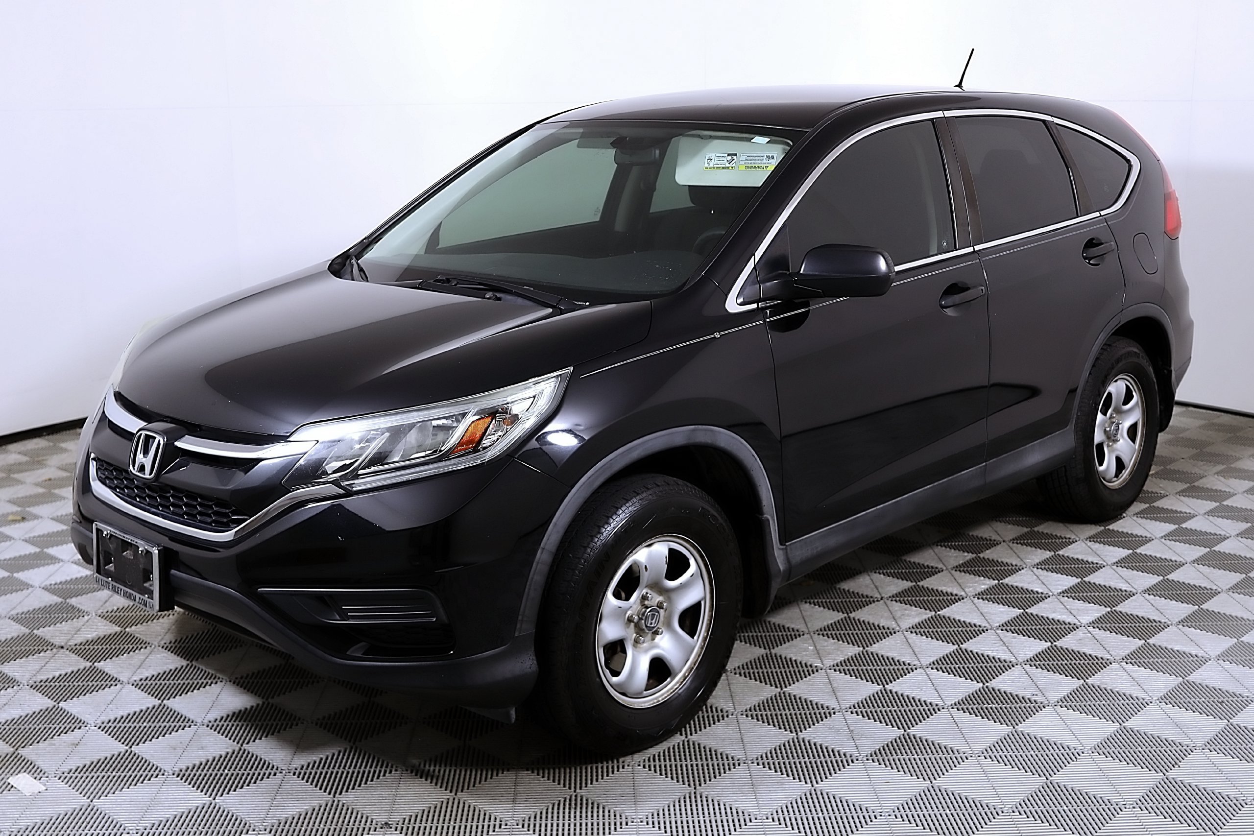 Used 2016 Honda CR-V LX image 3
