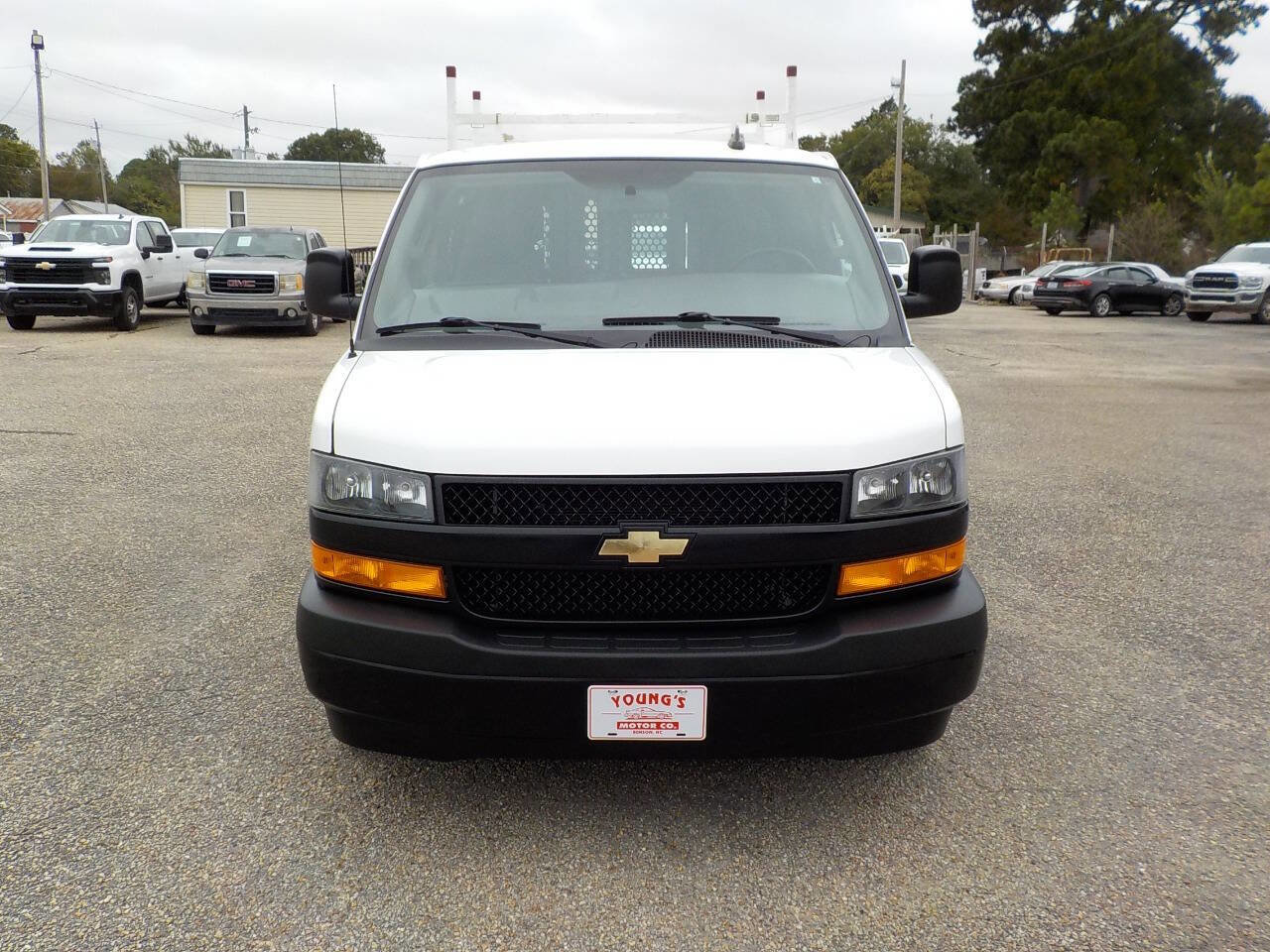 Used 2020 Chevrolet Express 2500 w/ Driver Convenience Package image 8