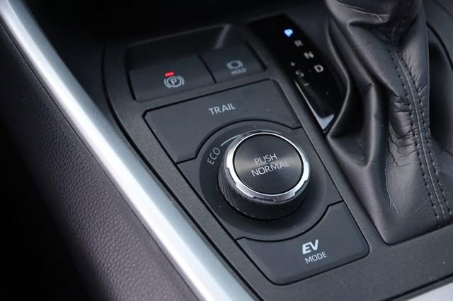 Used 2023 Toyota RAV4 AWD Hybrid image 18