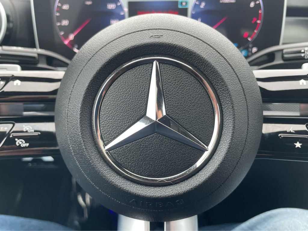 Used 2024 Mercedes-Benz C 300 4MATIC Sedan image 15