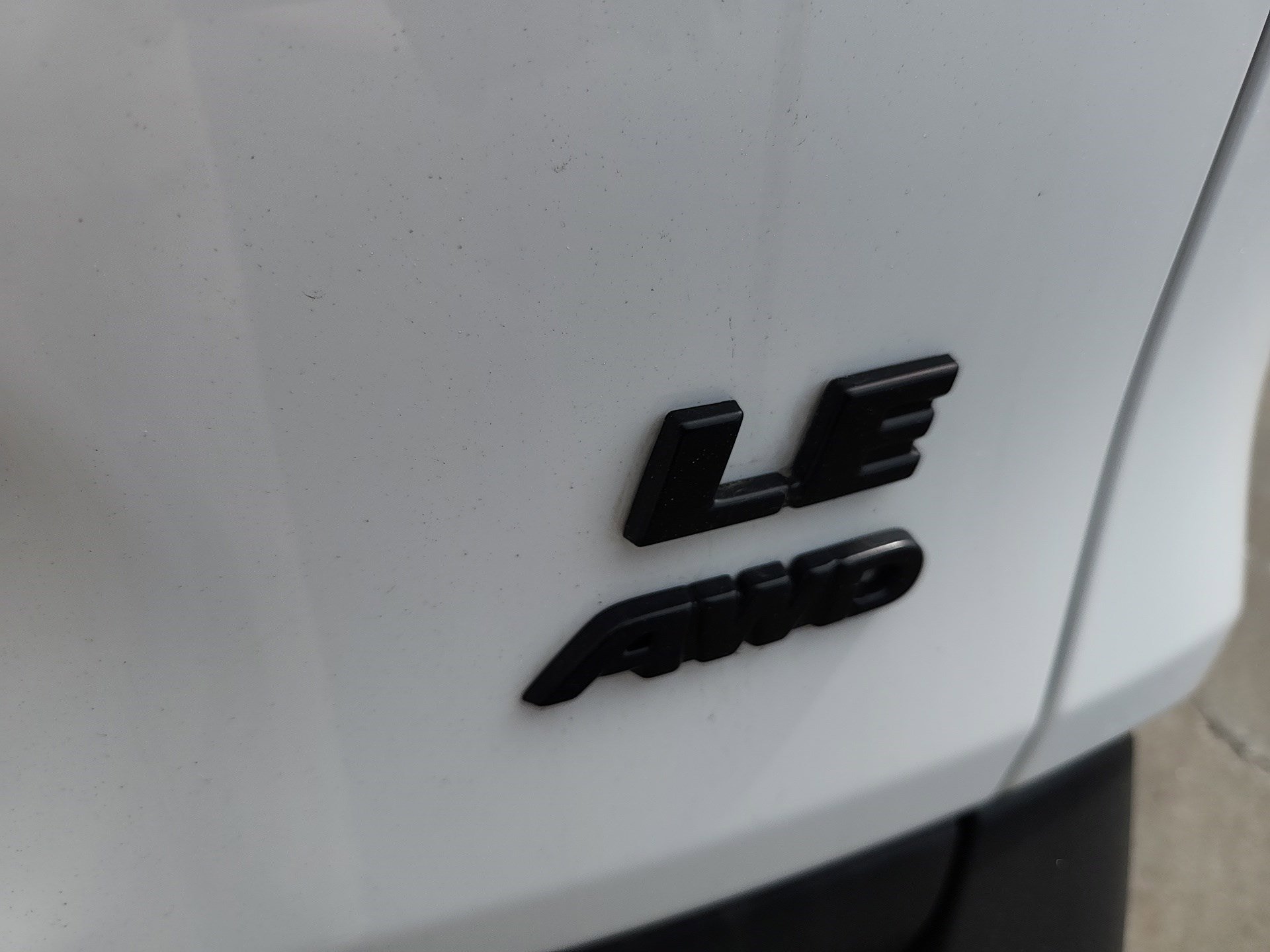 Used 2022 Toyota RAV4 LE image 23