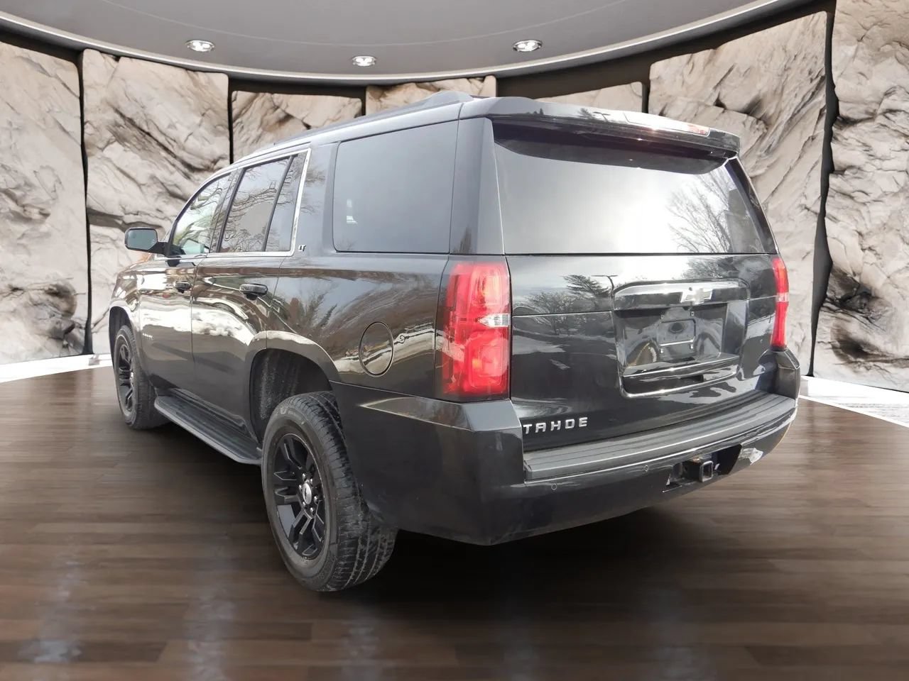 Used 2020 Chevrolet Tahoe LT AWD/4WD image 8