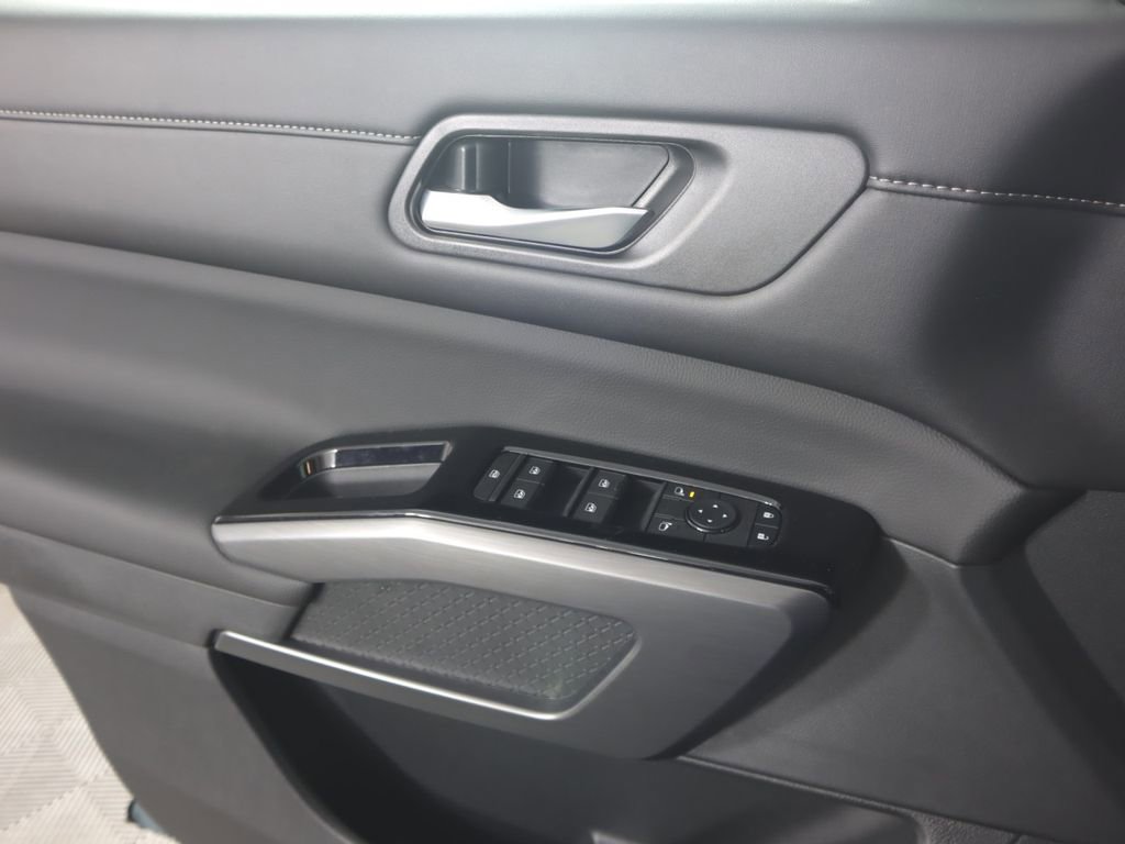 New 2026 Nissan Pathfinder SL image 20