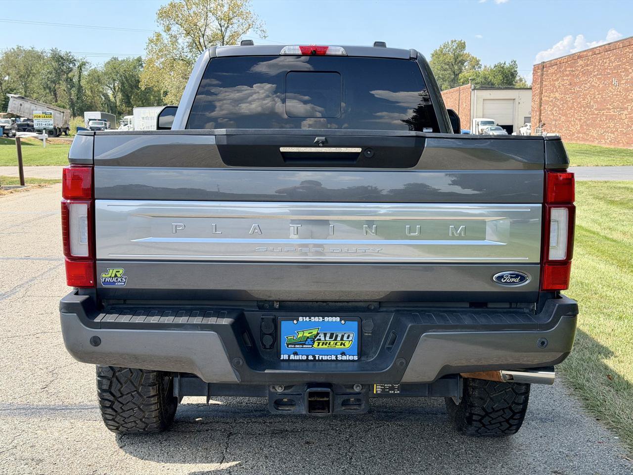 Used 2022 Ford F350 Platinum AWD/4WD image 5