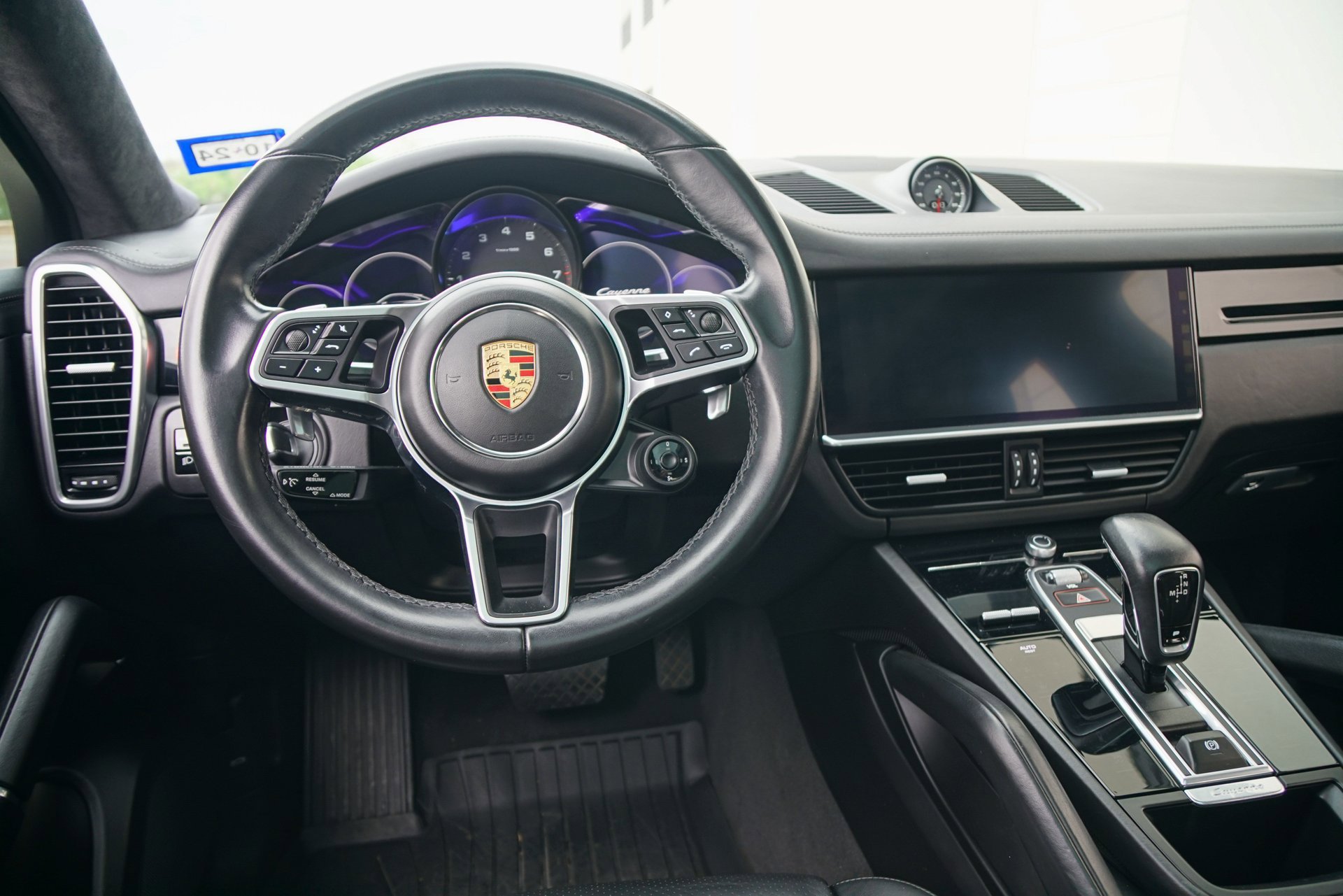 Used 2020 Porsche Cayenne image 27