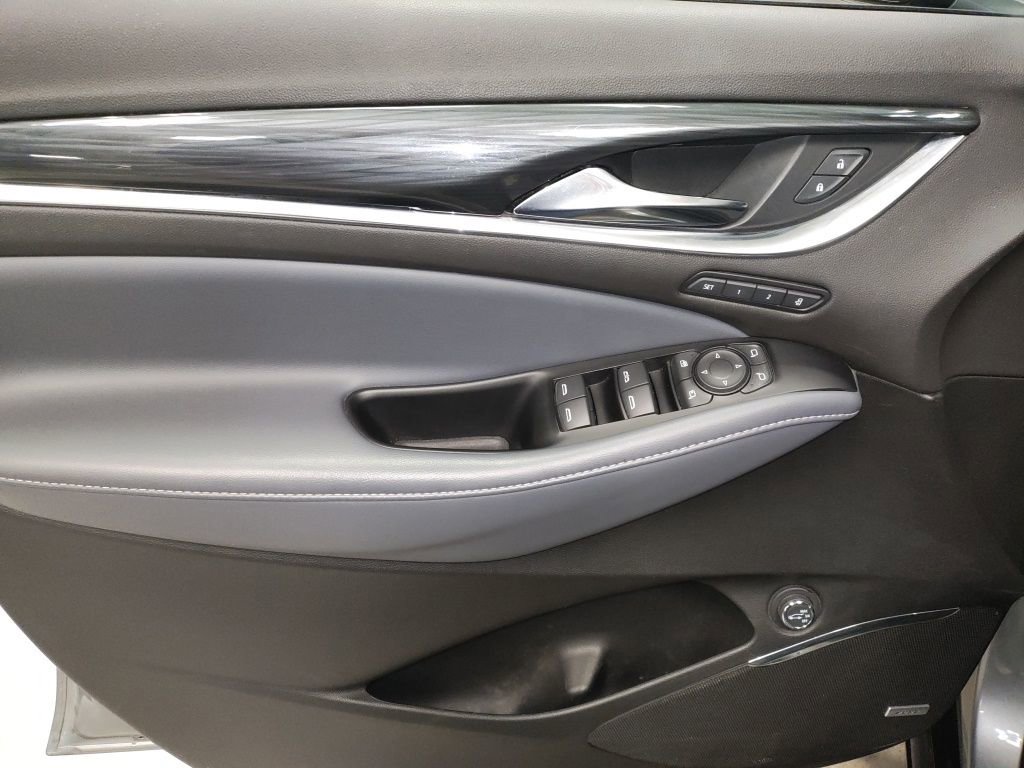 Used 2023 Buick Enclave Premium w/ Experience Buick Package image 27