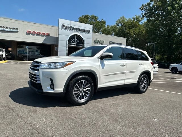 Used 2019 Toyota Highlander XLE AWD/4WD image 21