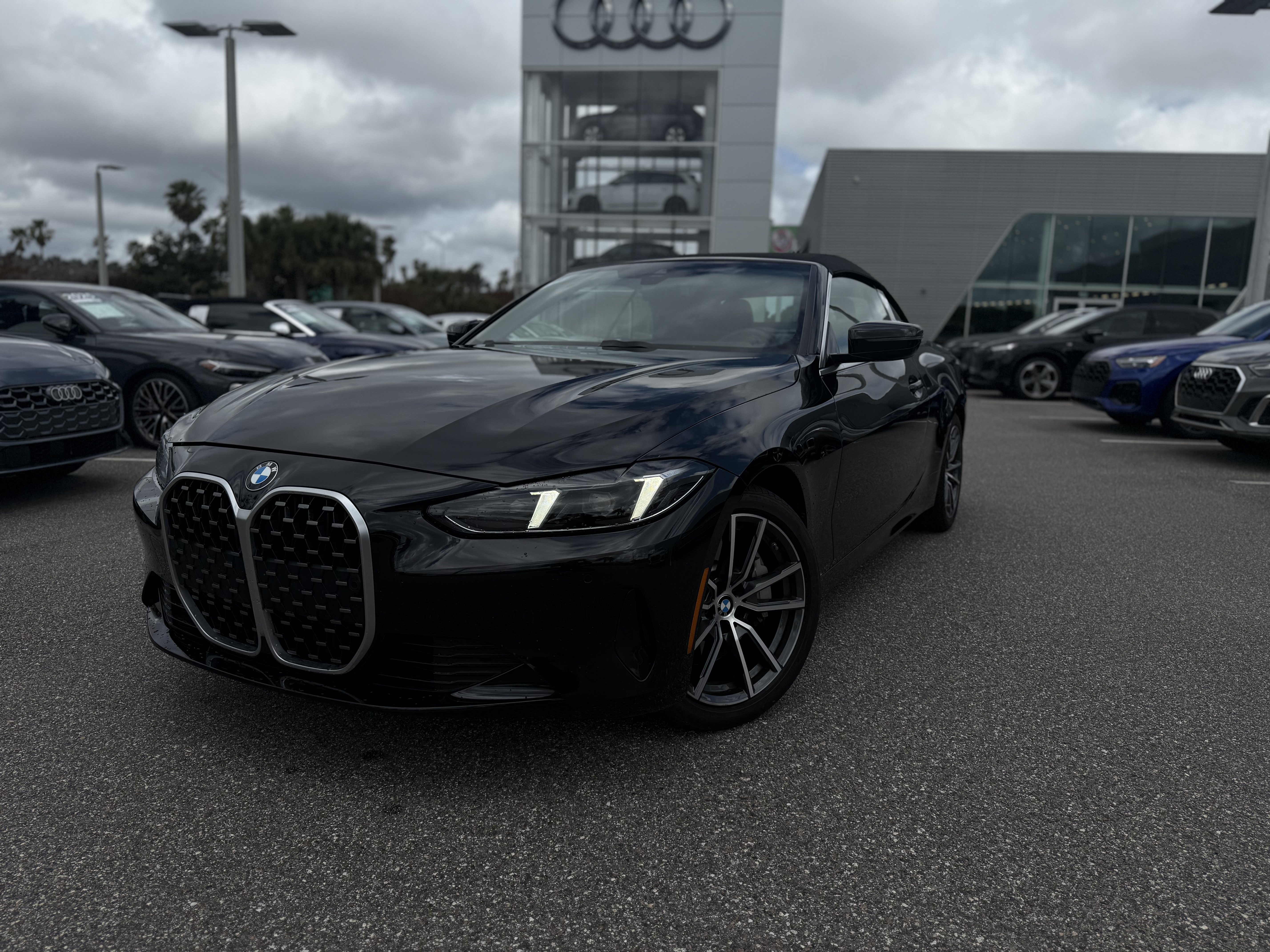 Used 2025 BMW 430i Convertible image 3