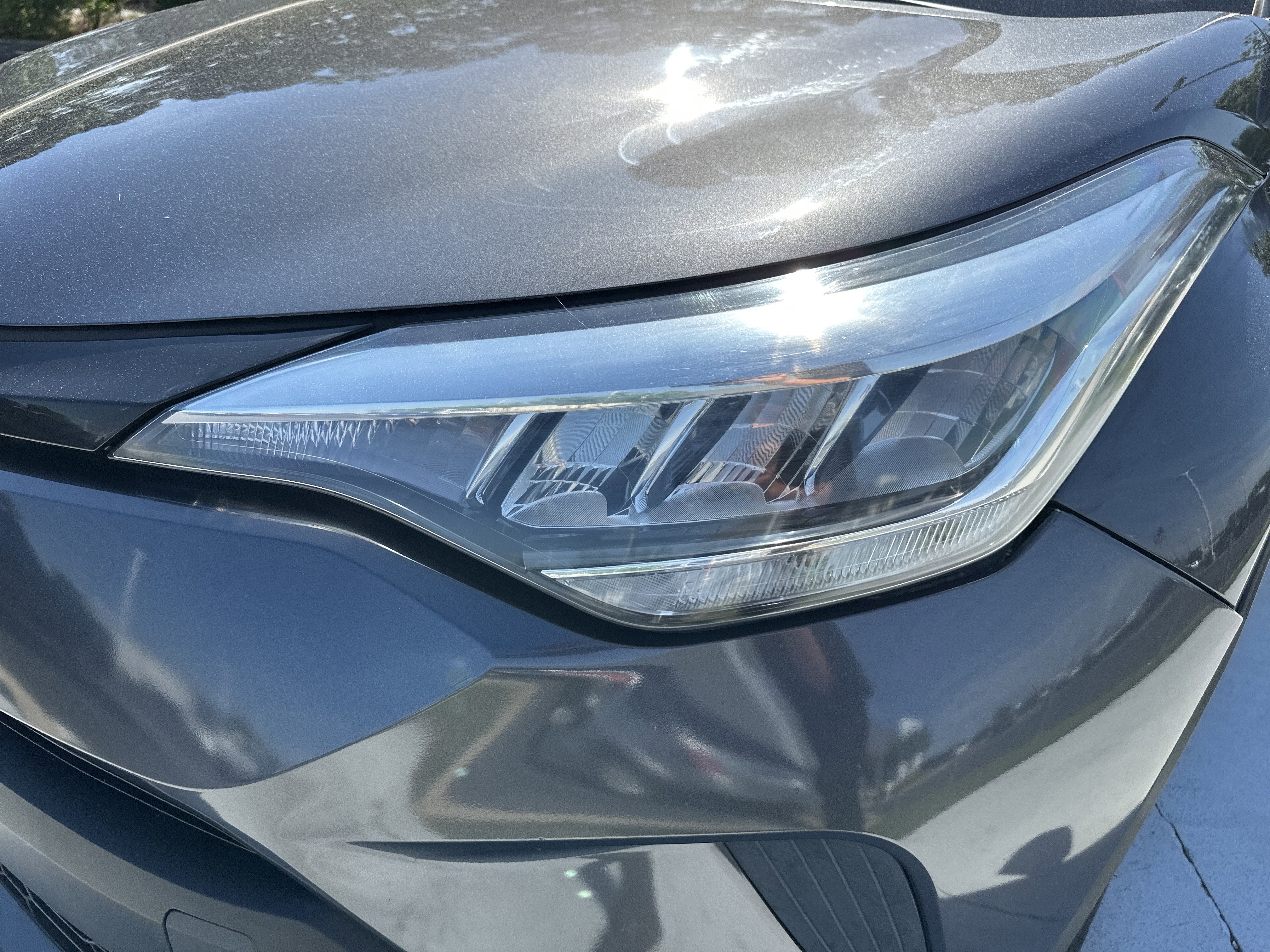 Used 2021 Toyota C-HR XLE FWD image 6