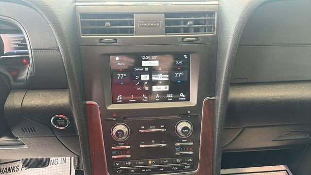 Used 2017 Lincoln Navigator L Select image 23
