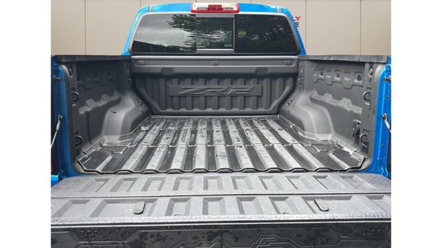 Used 2024 Chevrolet Colorado ZR2 w/ ZR2 Convenience Package III AWD/4WD image 5
