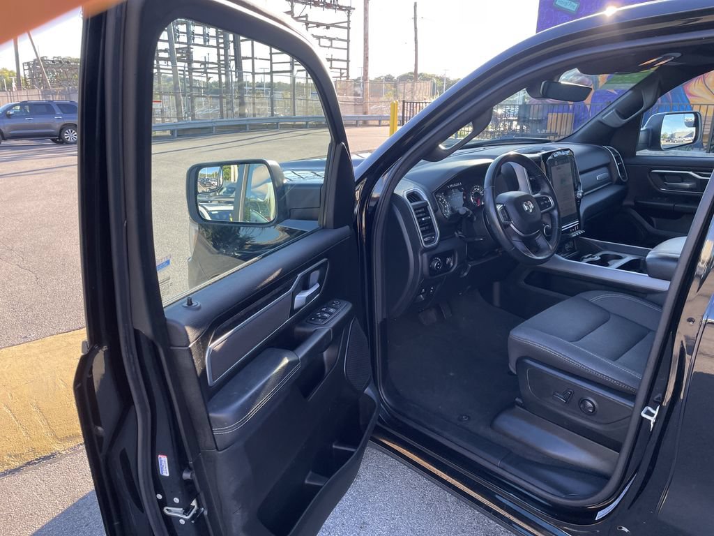 Used 2023 RAM 1500 Big Horn AWD/4WD image 14