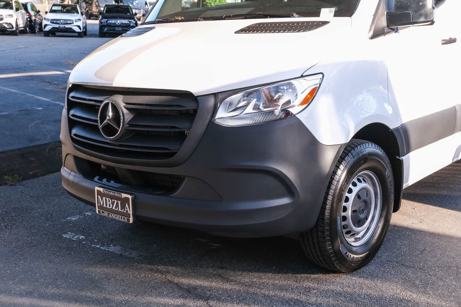 Used 2023 Mercedes-Benz Sprinter 2500 image 11