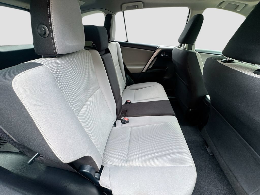 Used 2017 Toyota RAV4 XLE AWD/4WD image 24