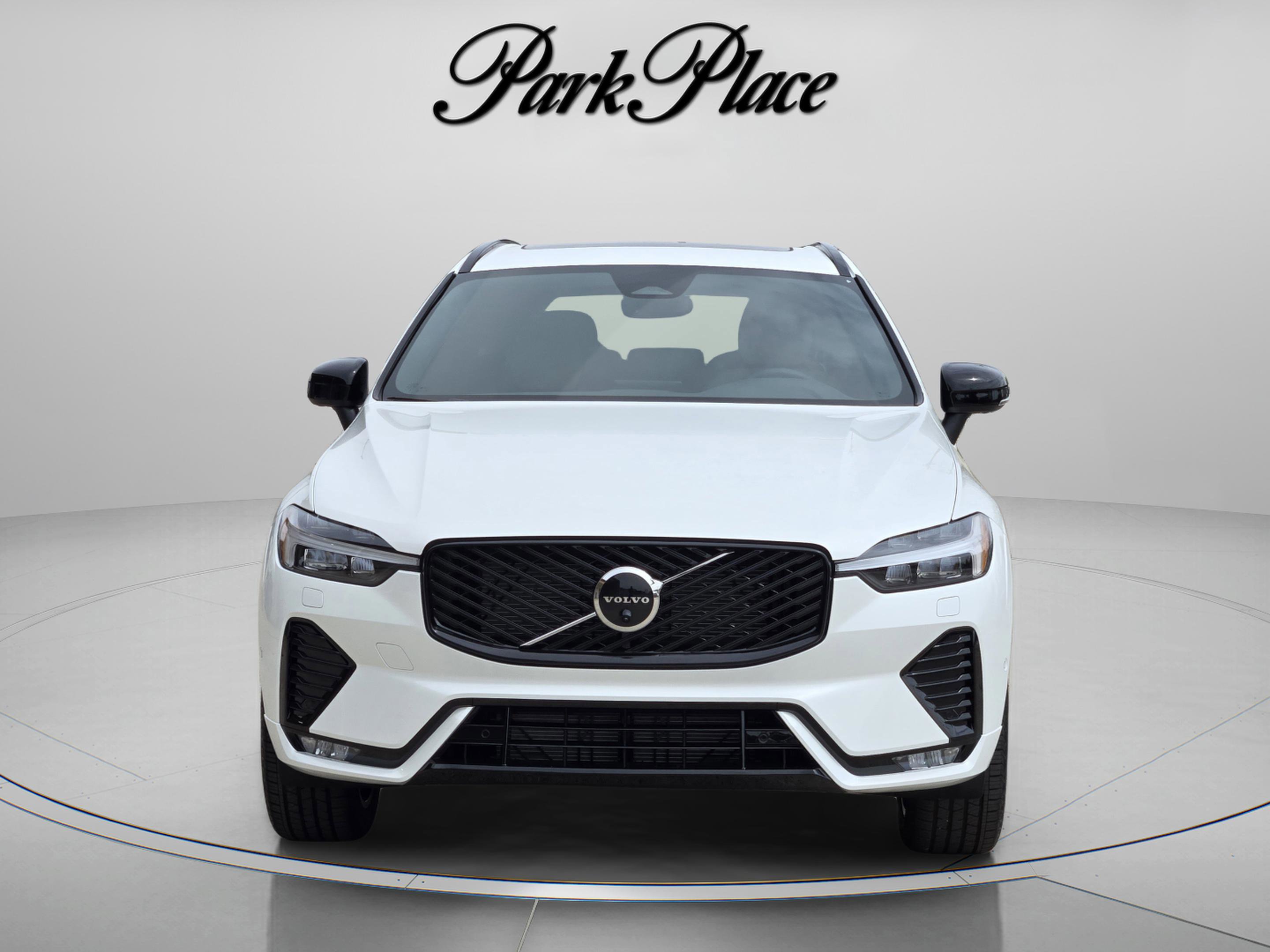 New 2026 Volvo XC60 B5 Plus w/ Protection Package Premier image 9