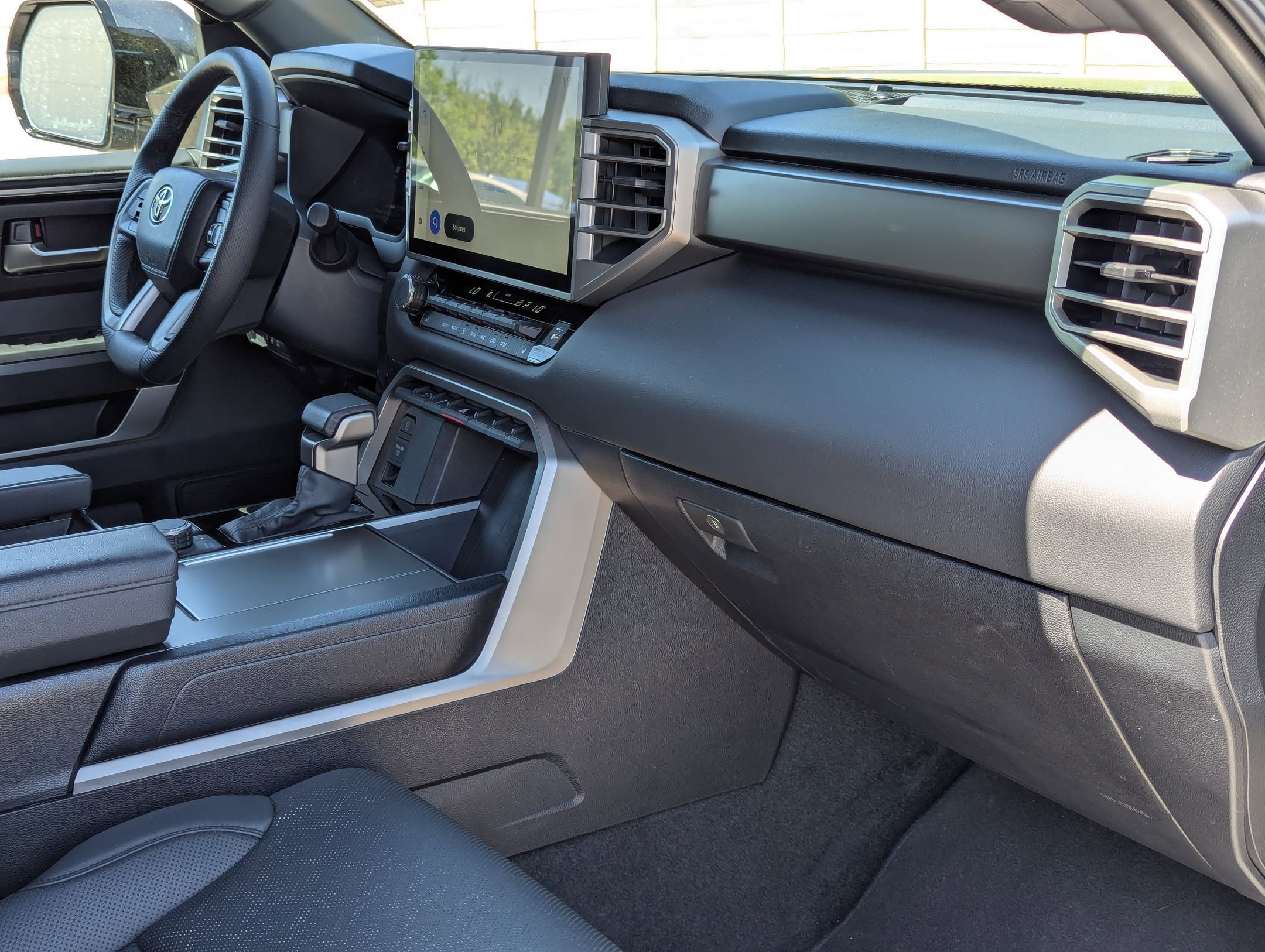 Used 2025 Toyota Sequoia SR5 w/ SR5 Premium Package AWD/4WD image 29