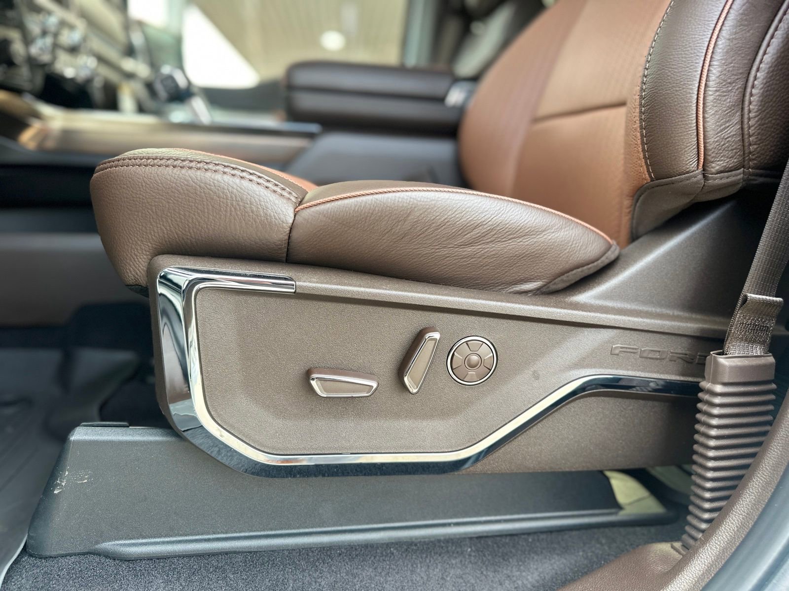 New 2025 Ford F150 King Ranch w/ FX4 Off-Road Package image 33