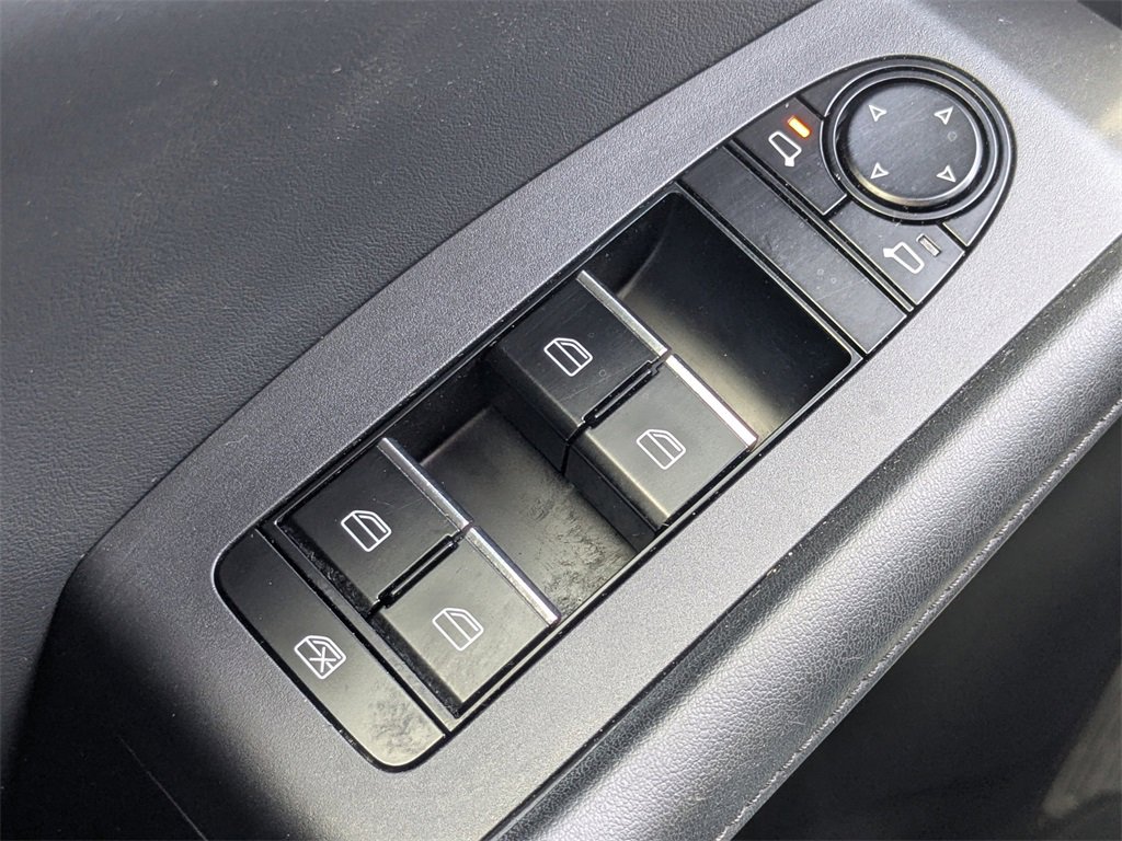 Used 2020 MAZDA MAZDA3 Hatchback image 27