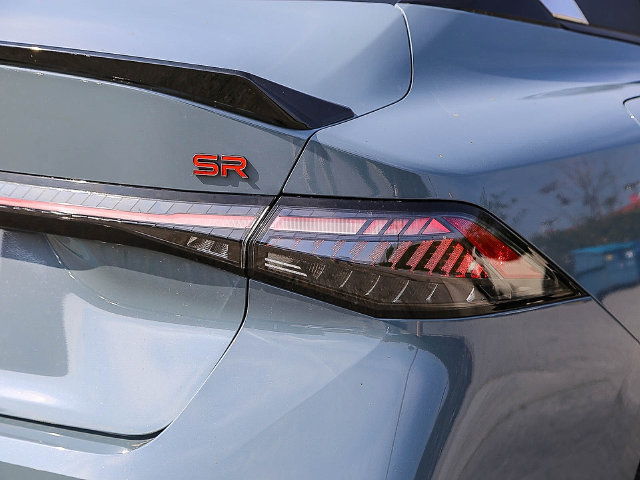 New 2027 Nissan Sentra SR w/ Floor Mat Package FWD image 9