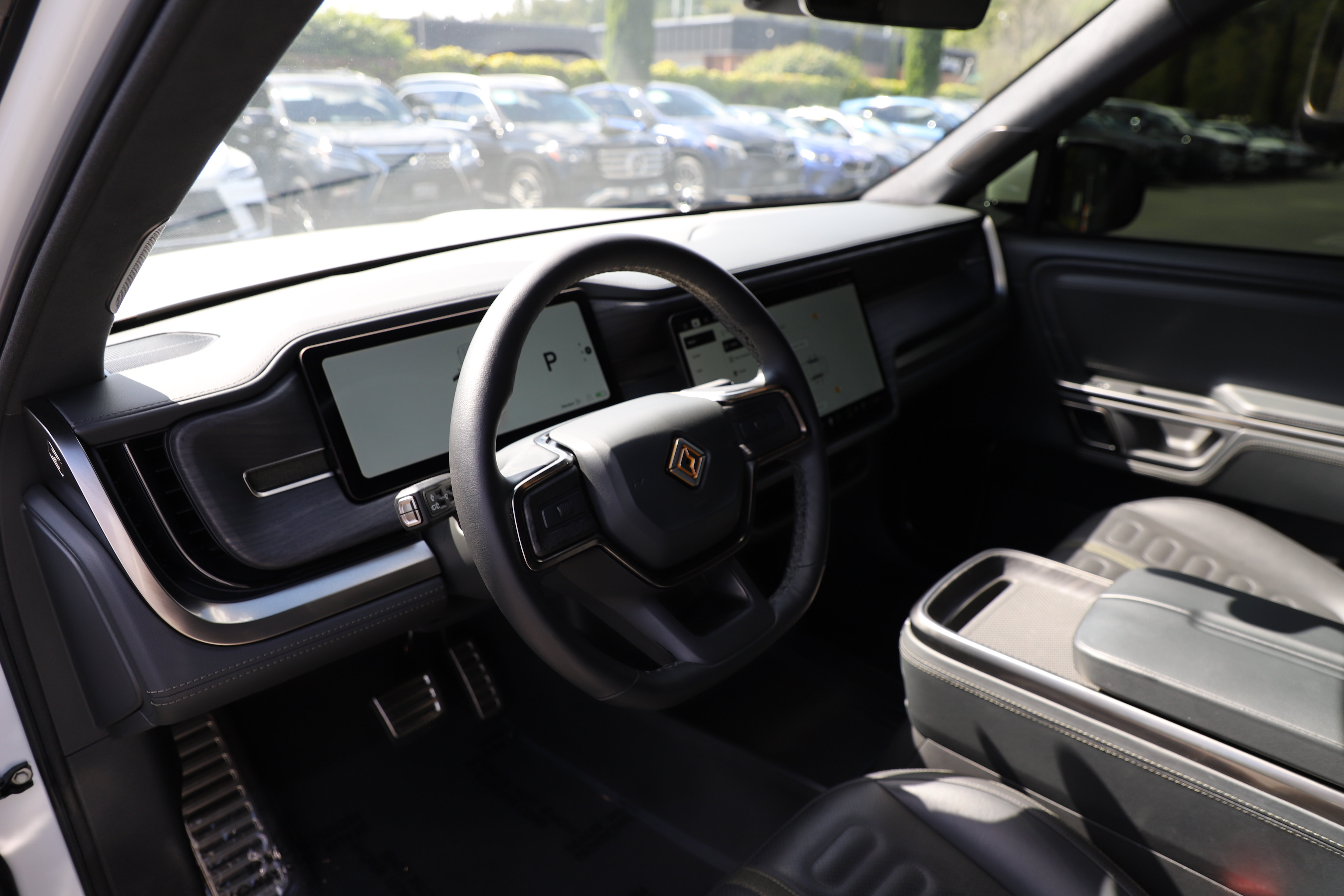 Used 2024 Rivian R1S Adventure AWD/4WD image 15