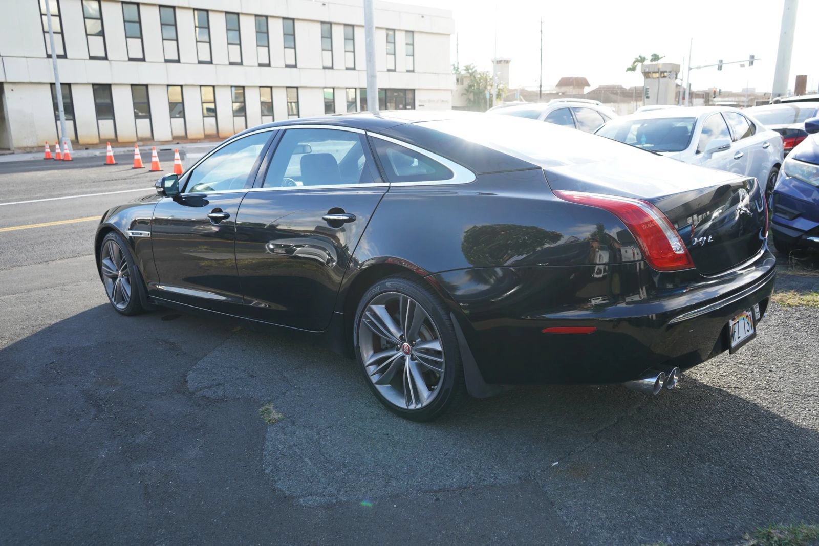 Used 2011 Jaguar XJ L Supersport RWD image 22
