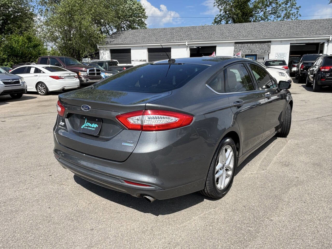 Used 2013 Ford Fusion SE image 5