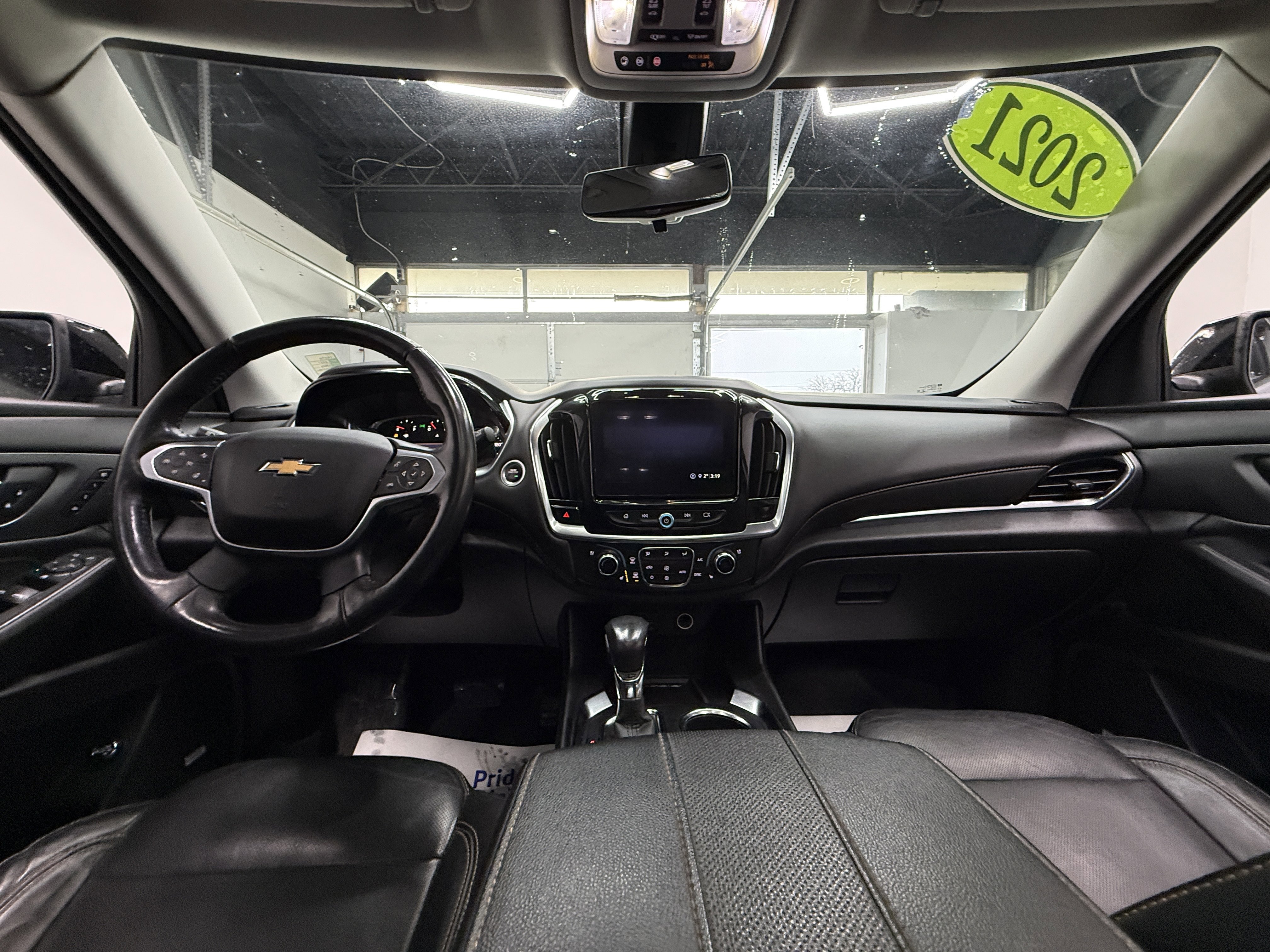 Used 2021 Chevrolet Traverse Premier w/ Redline Edition AWD/4WD image 14