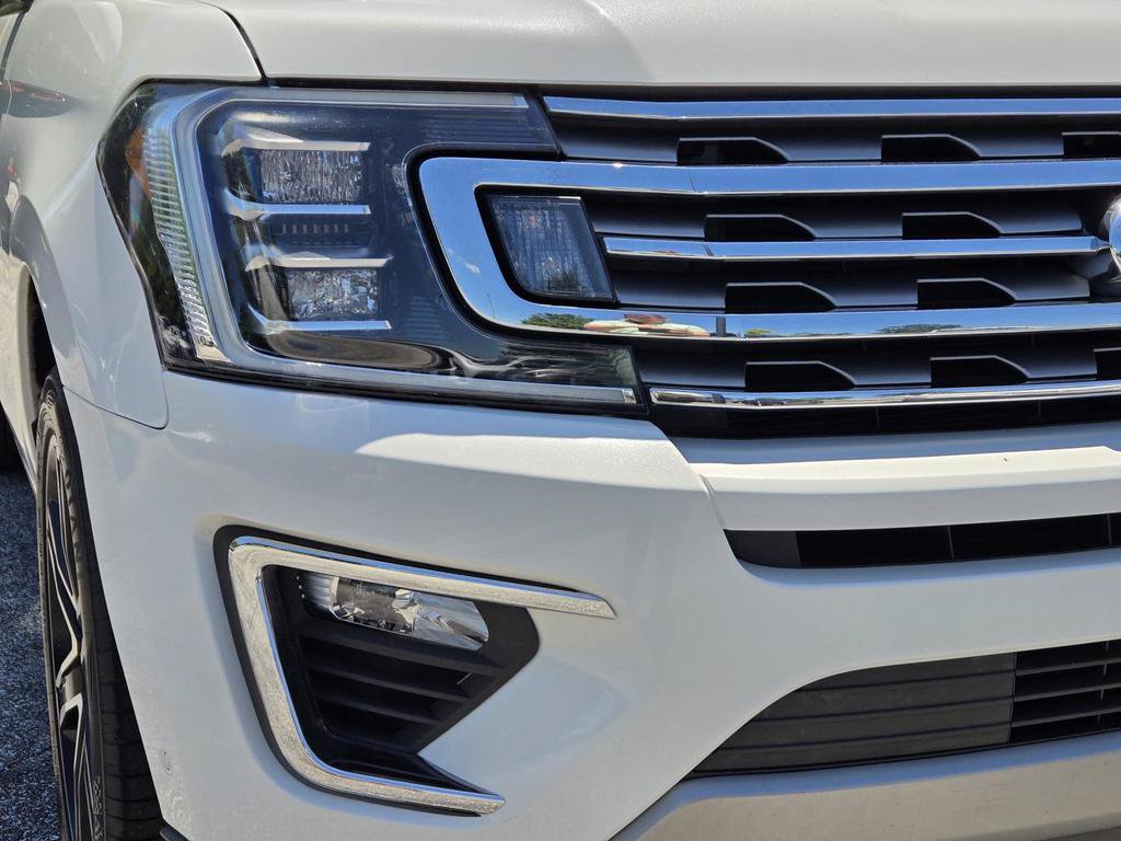 Used 2021 Ford Expedition Limited AWD/4WD image 3