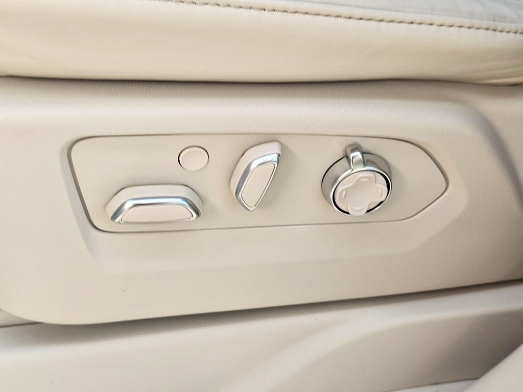 New 2026 Cadillac Escalade Platinum Sport AWD/4WD image 26